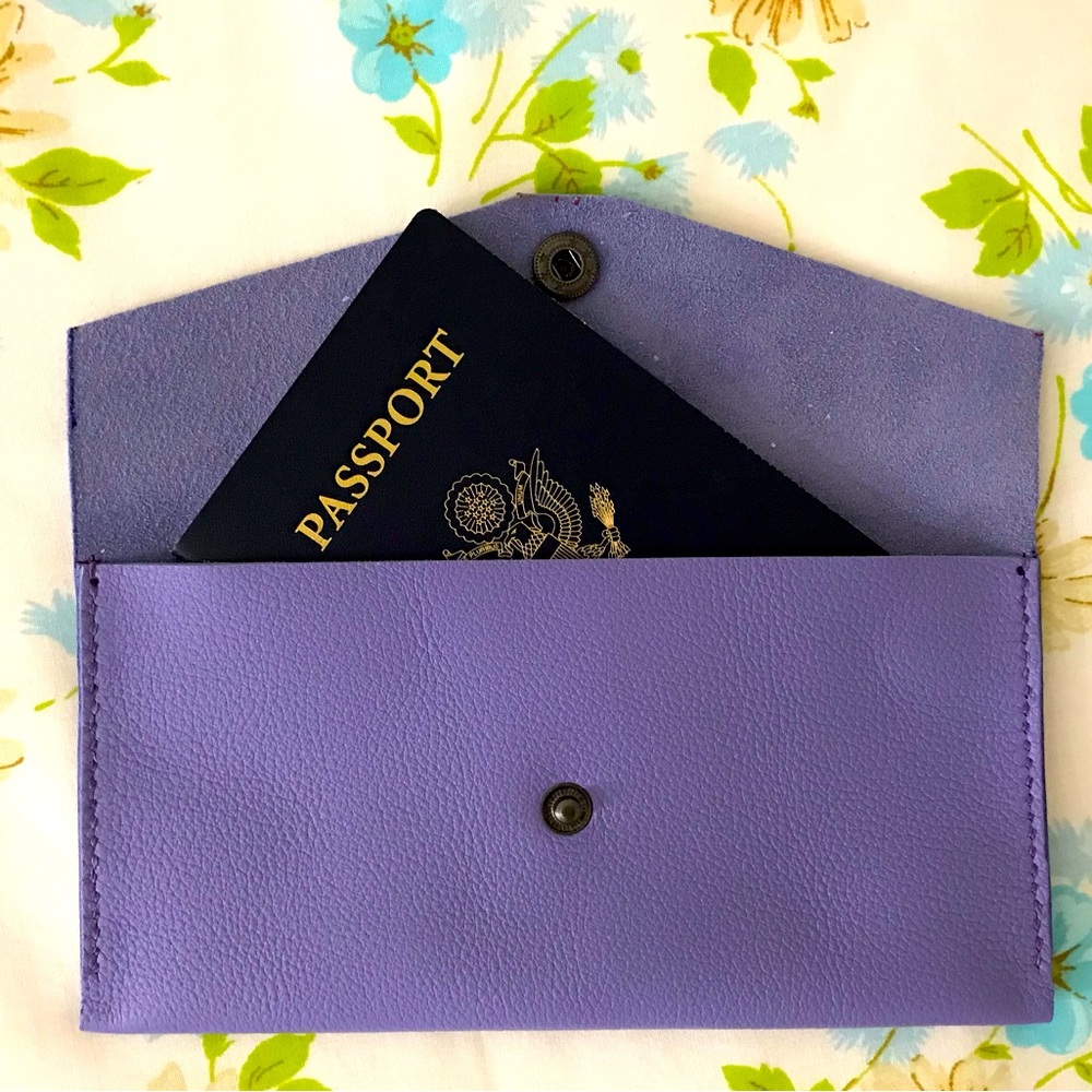 Elegant Light Purple Women's Clutch